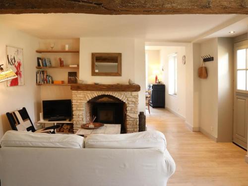 Courteuil Apartment | La Maison du Clocher by La Boîte En Plus