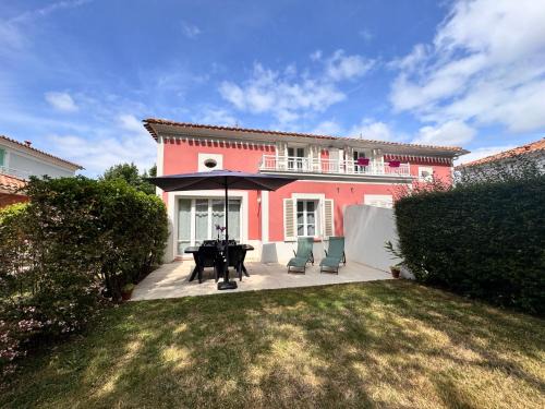 L'Aiguillon-sur-Vie House | La Maison du Golf - Jardin - Piscine - 4p