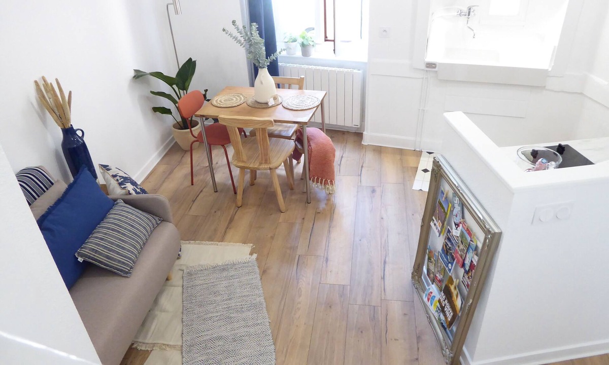 Tournon-sur-Rhone House | La Maison du Château, quiet and central