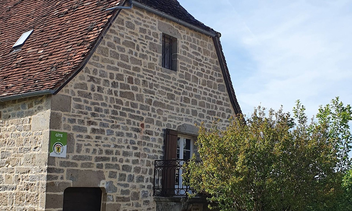 Padirac House | La Maison du Garde: typical Quercy house at the foot of the château.