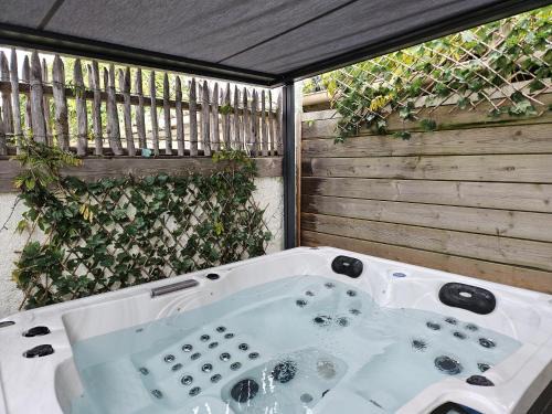 Jard-sur-Mer House | La maison du pecheur Spa