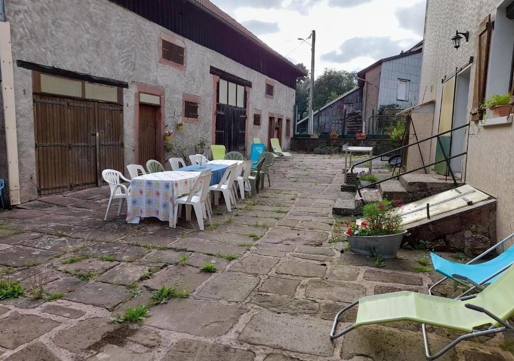 Raon-les-Leau Bed & Breakfast | La maison du vannier