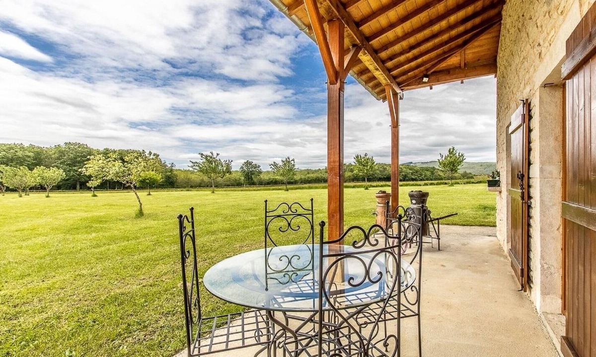 Lugny House | La Maison Du Vigneron