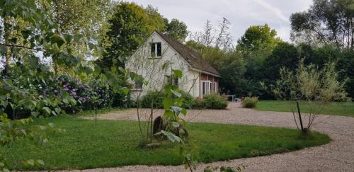 Lavacourt House | la maison au bord de l'eau