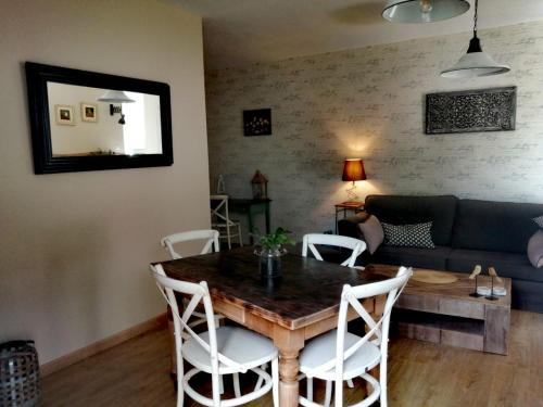 Saint-Denis-les-Martel House | La maison o kiwis