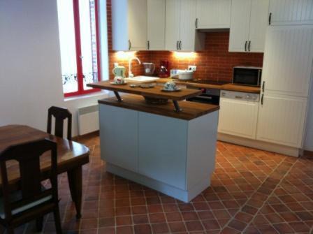 Saint-Sauveur-en-Puisaye House | La Maison Rouge