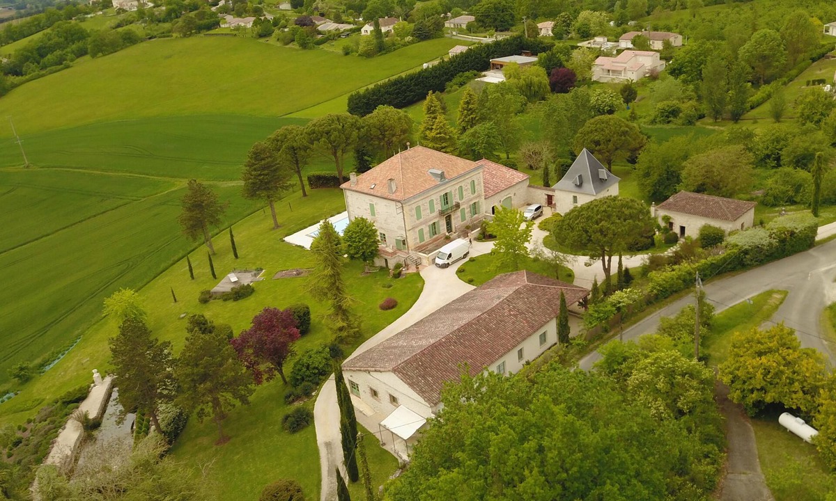 Sainte-Livrade-sur-Lot House | La Maison de Maitre