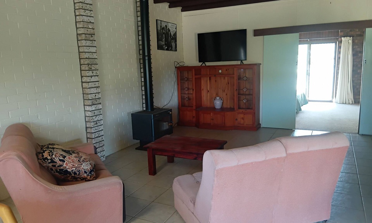 Bakers Creek Cottage | La Maison Gloucester