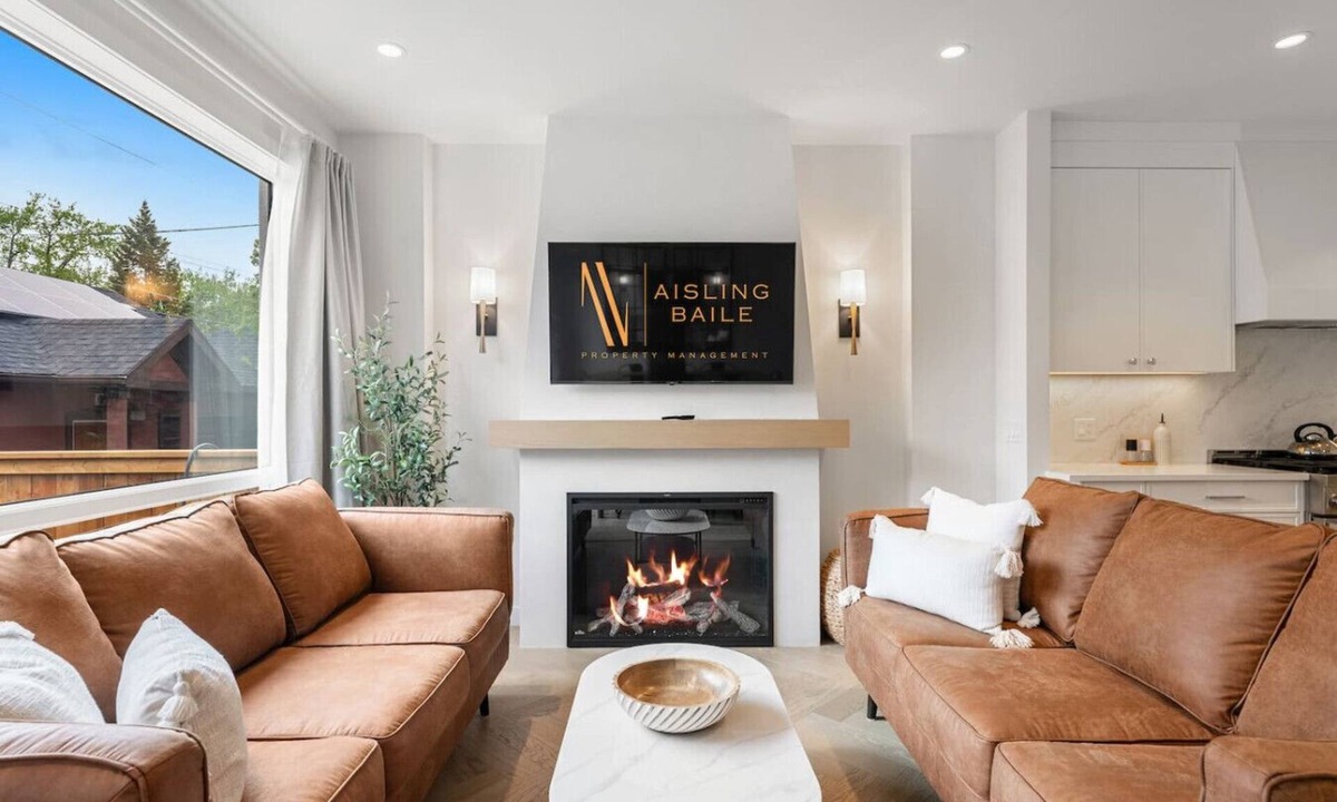 Kensington Apartment | La Maison | Pvt Hot Tub | Kensington | 2500 sqft