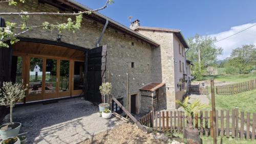 Bertignat Hotel | La Maison Rose Bertignat