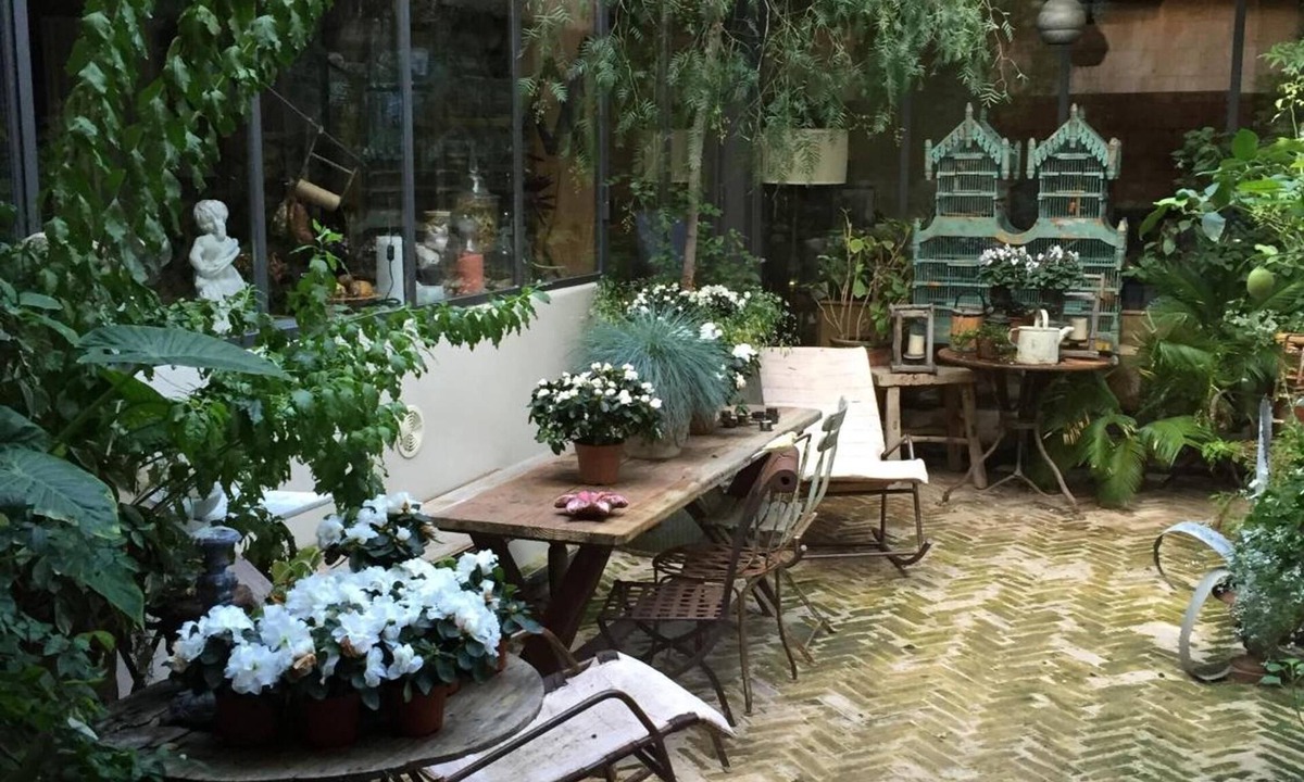 Faubourg House | La Maison Rousseau