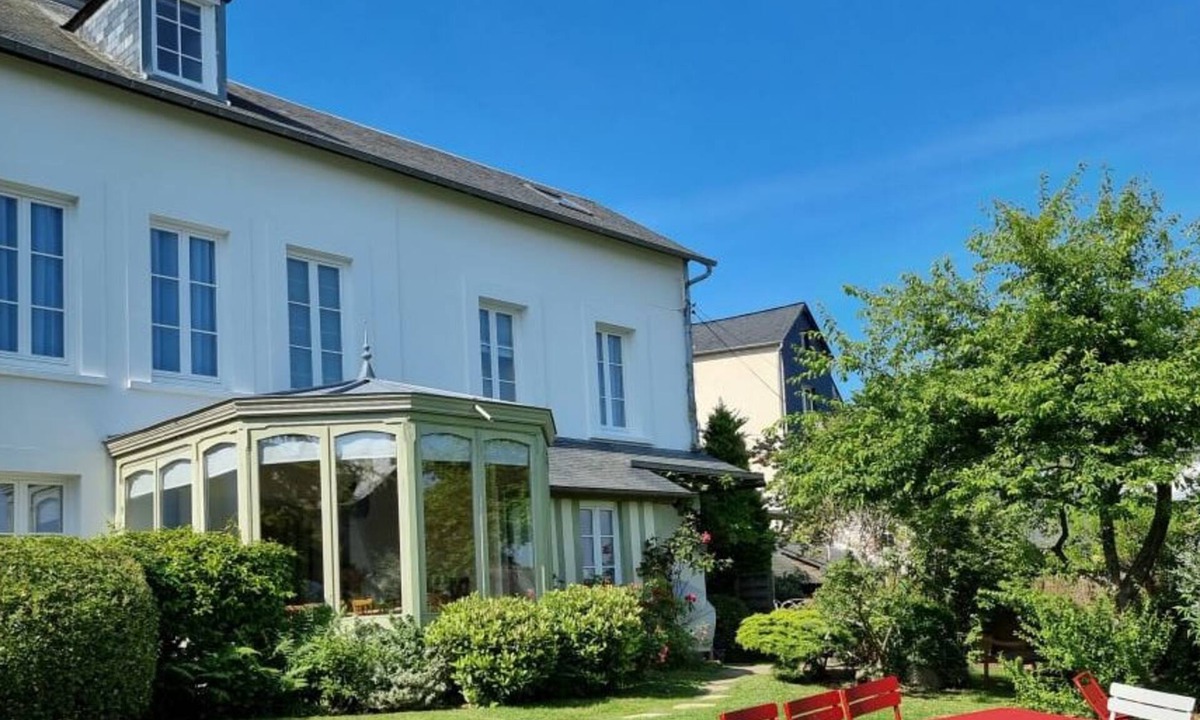 Honfleur House | La Maison Saint Léonard 4★ | Lovely Shared Garden | Central Honfleur | 8 g