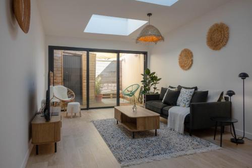 Orleans Villa | La Maison Scandi-Loire Classée 3 étoiles à ORLEANS en bord de Loire - 3 chambres avec Garage
