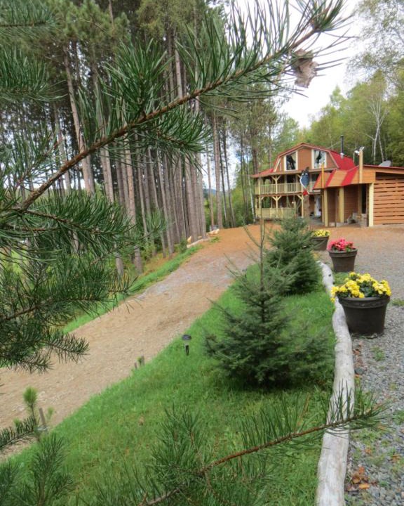 Saint-Roch-de-Mekinac Bed & Breakfast | La maison sous les arbres