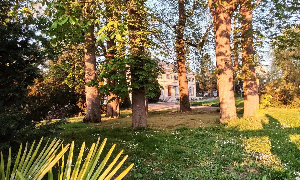 Paray-le-Monial Hotel | La Maison Verneuil