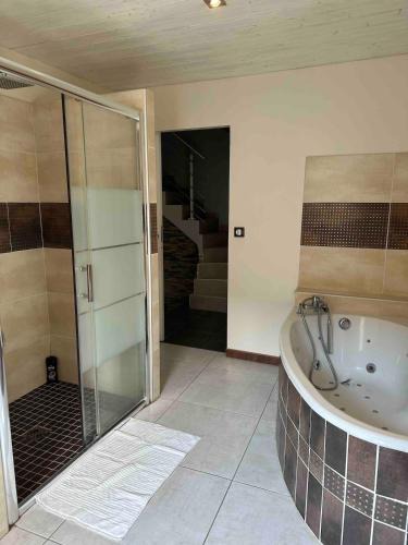 Baix Apartment | La Maison Villageoise