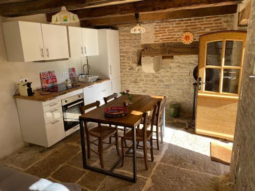 Saint-Cirq-Lapopie House | La maisonnette Sidonie de Ganil