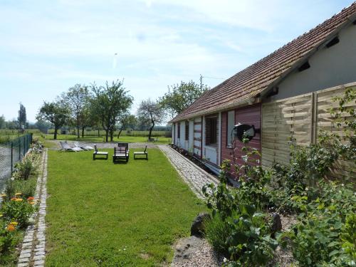 Berville-sur-Seine House | La MARTELLERIE