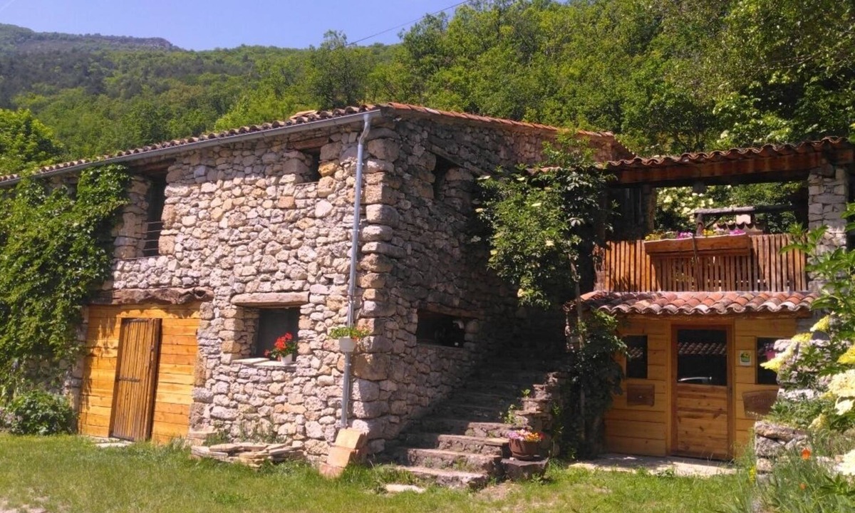Barreme House | "La Miellerie "Gîte at the end of the world La Valbonnette