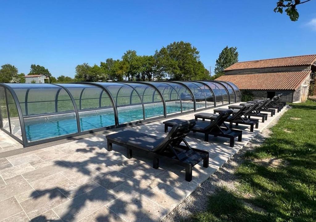 Le Poire-sur-Vie Bed & Breakfast | La Millière - Chambres d'hôtes - Piscine & campagne - Marie-Anne & Marie-Adélaïde
