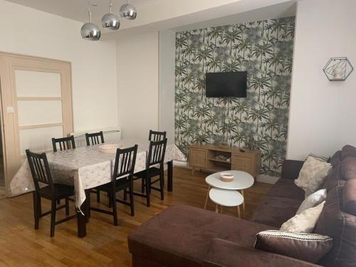 Arnay-le-Duc House | La Motte Forte