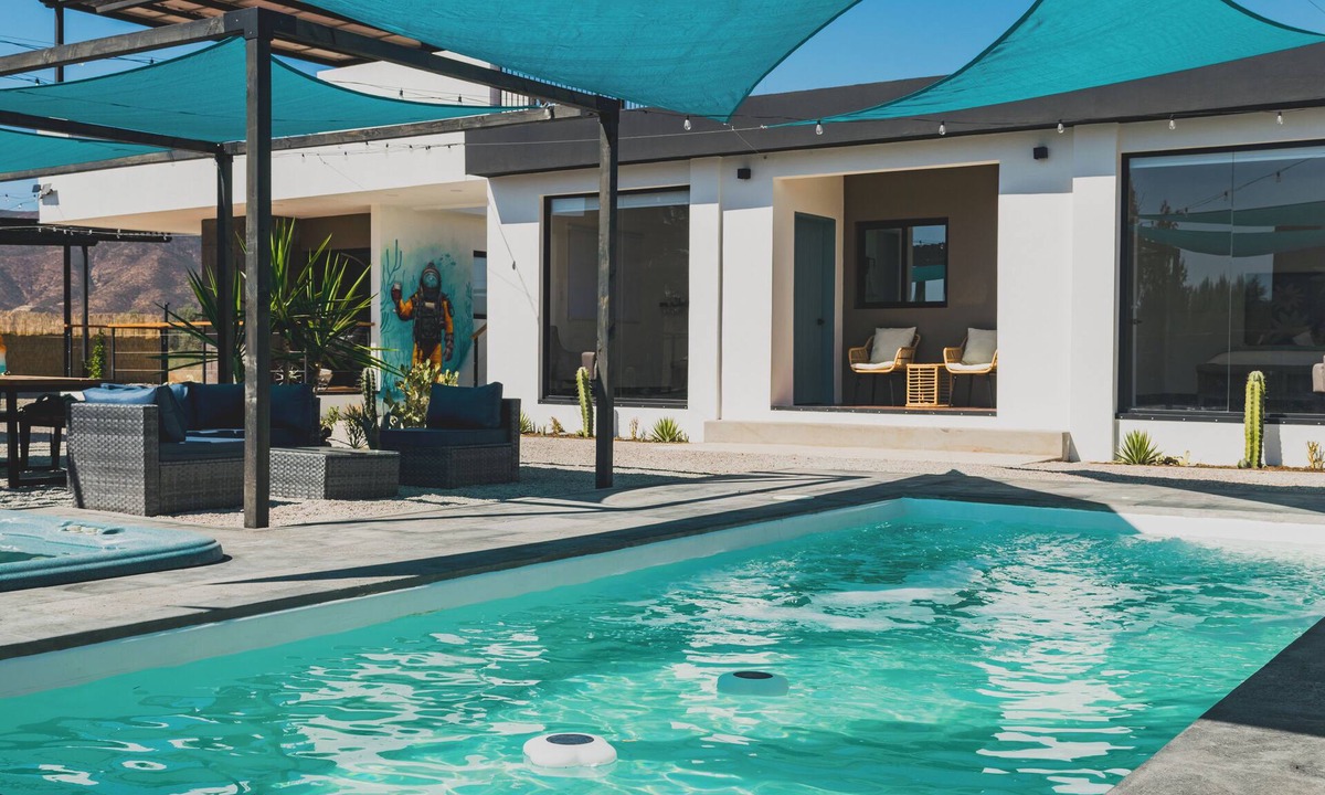 Valle de Guadalupe Cabin | La Vid Urbana - Midnight