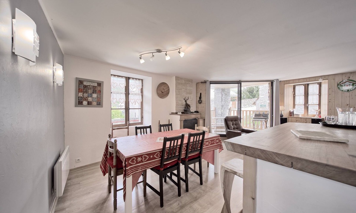 Cazaux-Frechet House | La Nabias – Charming House with Panoramic Views in the Louron Valley