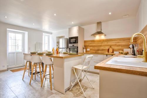 Courseulles-sur-Mer House | La Nacrière Maison Bourg de Mer 3 Chambres