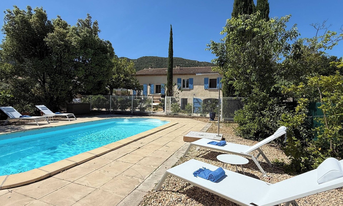 Maubec Villa | La Note Bleue Luberon