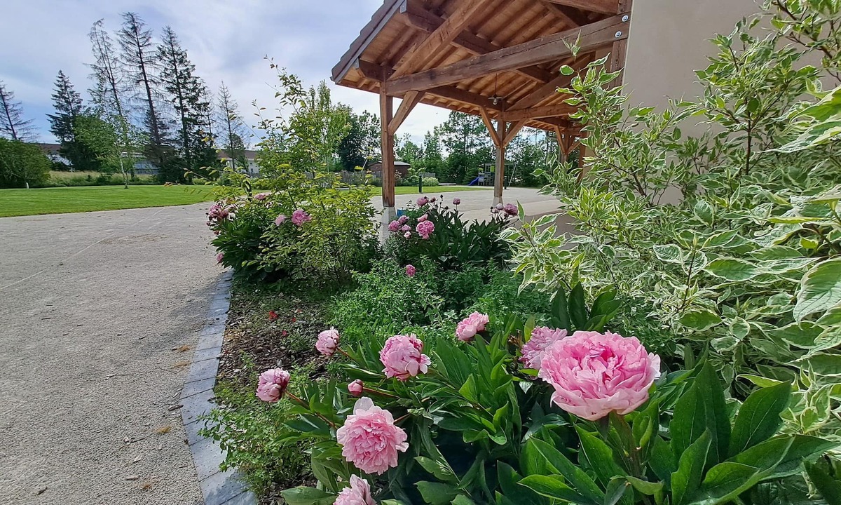 Saint-Laurent-en-Grandvaux Hotel | La Pause ô Logis