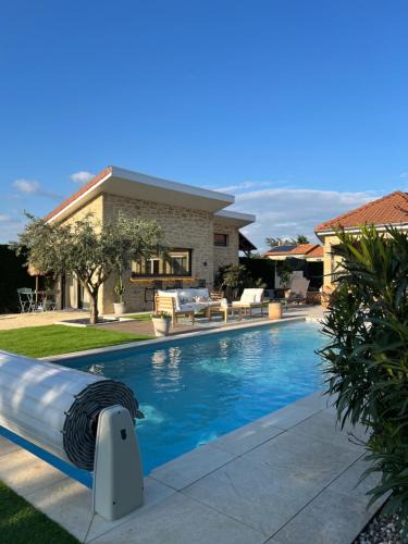 Clonas-sur-Vareze House | La parenthèse