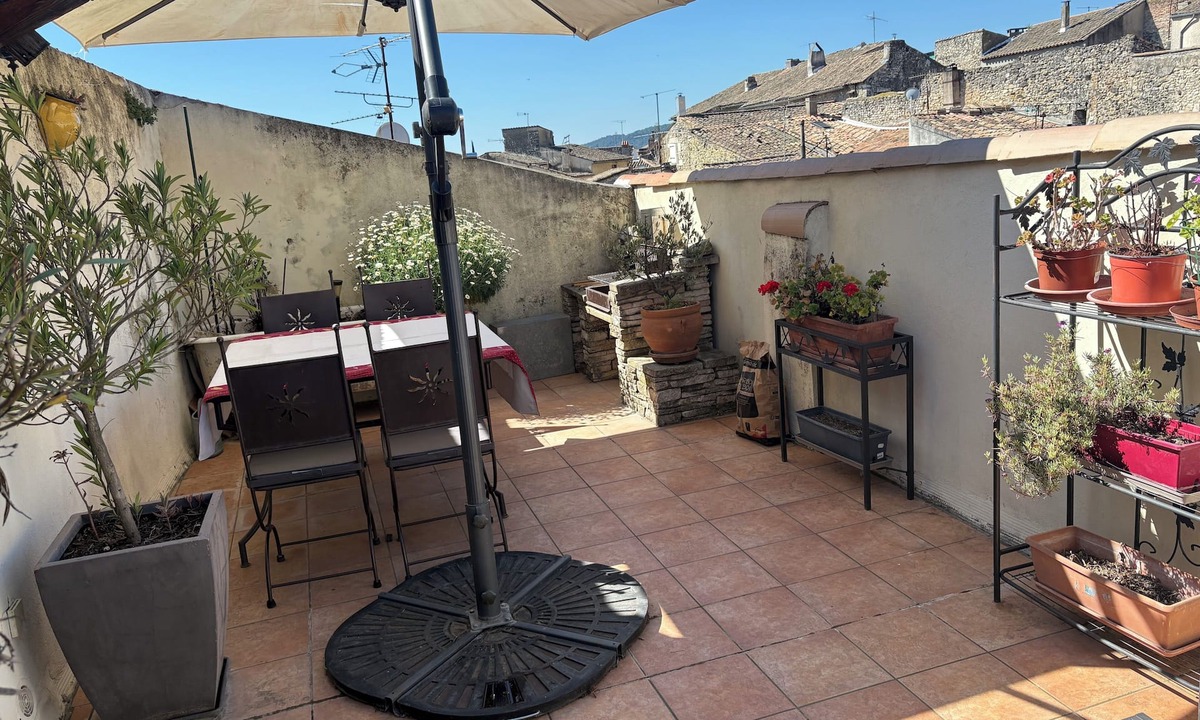 Bourg-Saint-Andeol Apartment | La Parenthèse, 2 bedrooms & terrace
