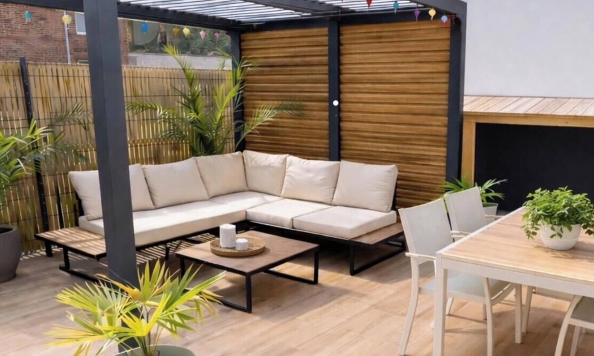 Dunkerque Centre Apartment | La Parenthèse Dunkerquoise: Luxury apartment, spa, garden, private garage & wallbox