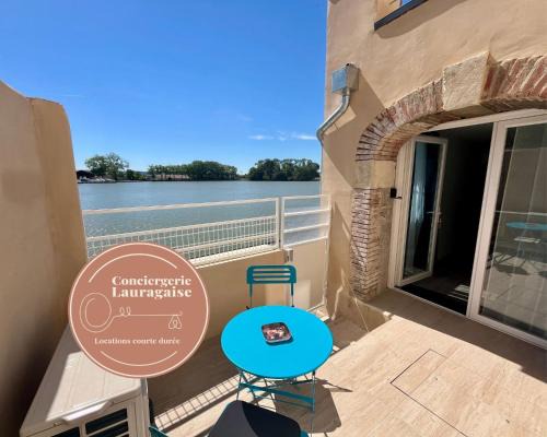 Castelnaudary Apartment | La passerelle - Climatisé avec patio vue canal du midi