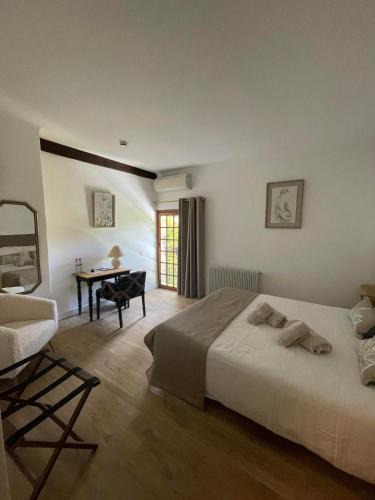 Vergeze Hotel | La Passiflore