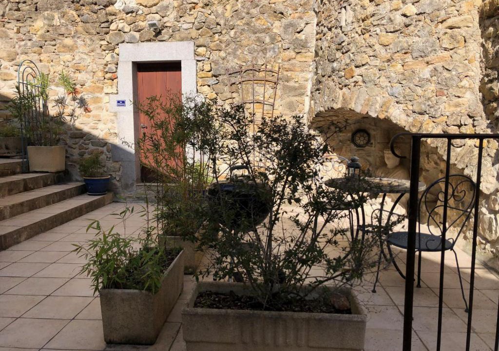 Saint-Sauveur-de-Cruzieres House | LA PATISSERIE