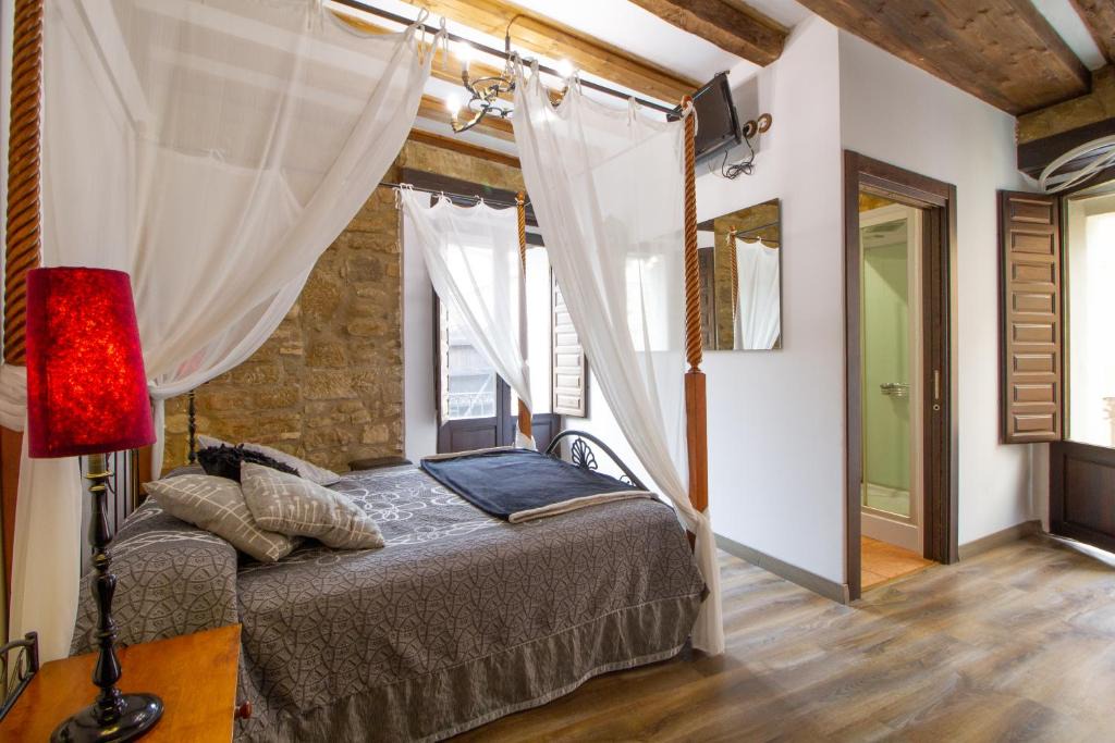 Torres del Rio House | La Pata de Oca Hostal Rural y Albergue