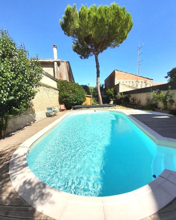 Capestang Bed & Breakfast | La pause sous le pin B&B Chambres d'hôtes