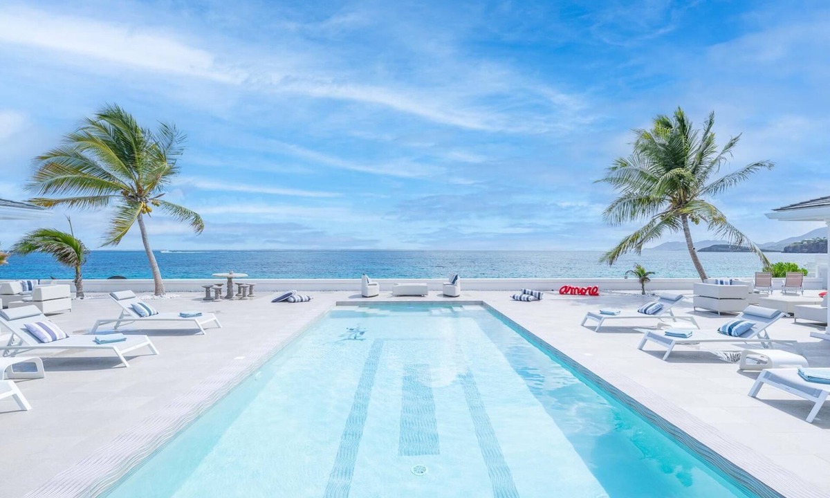 Les Terres Basses Villa | La Perla Palais - Luxury Villa on Private Beach