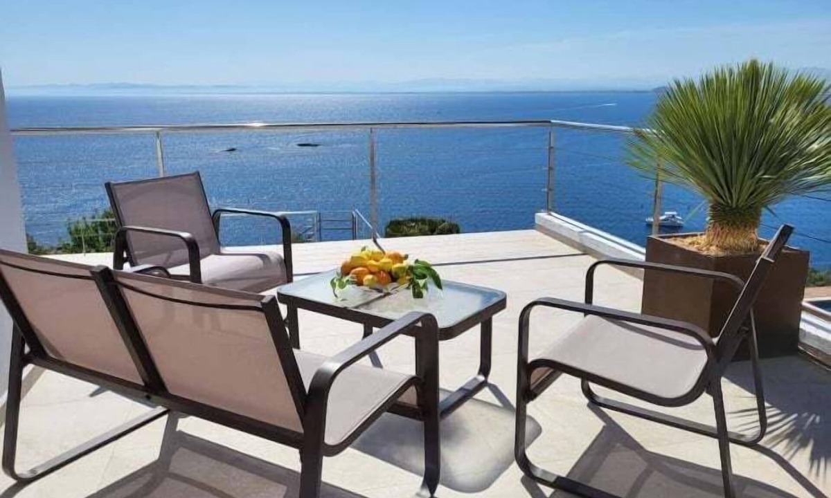 Almadraba-Canyelles Ski Chalet | La Perla Villa in Canyelles, Roses AV-34