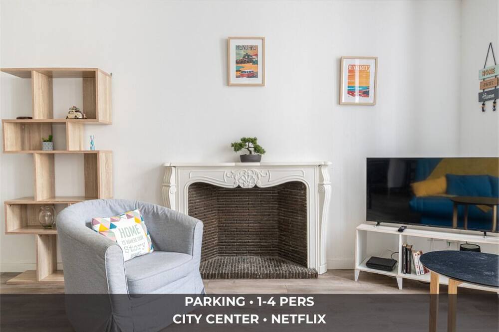 Centre Ville Apartment | La Perle de Pau: Central & Private Parking (4p)