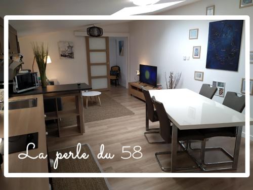 Rodez Apartment | La perle du 58 - T2 Parking Wifi Terrasse CLIM