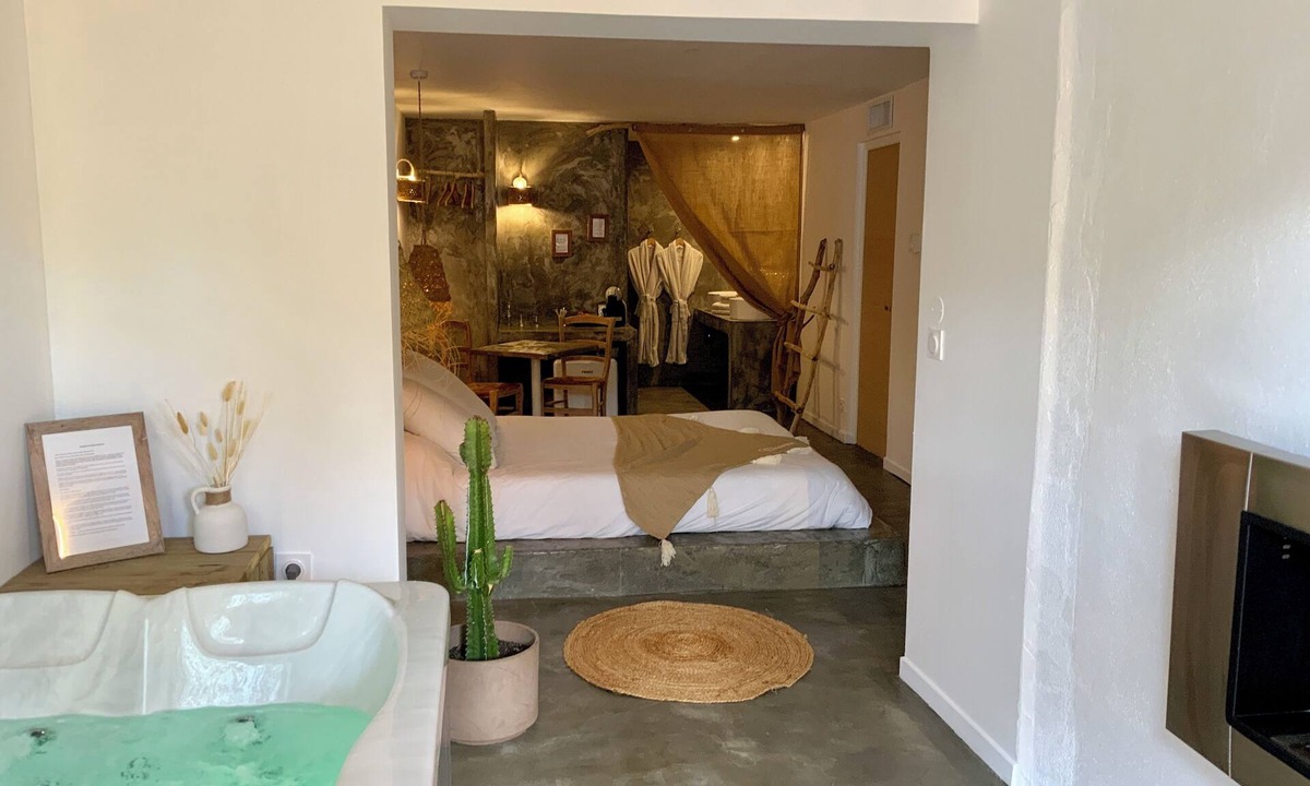 Agde Bed & Breakfast | La Perle du Voyageur