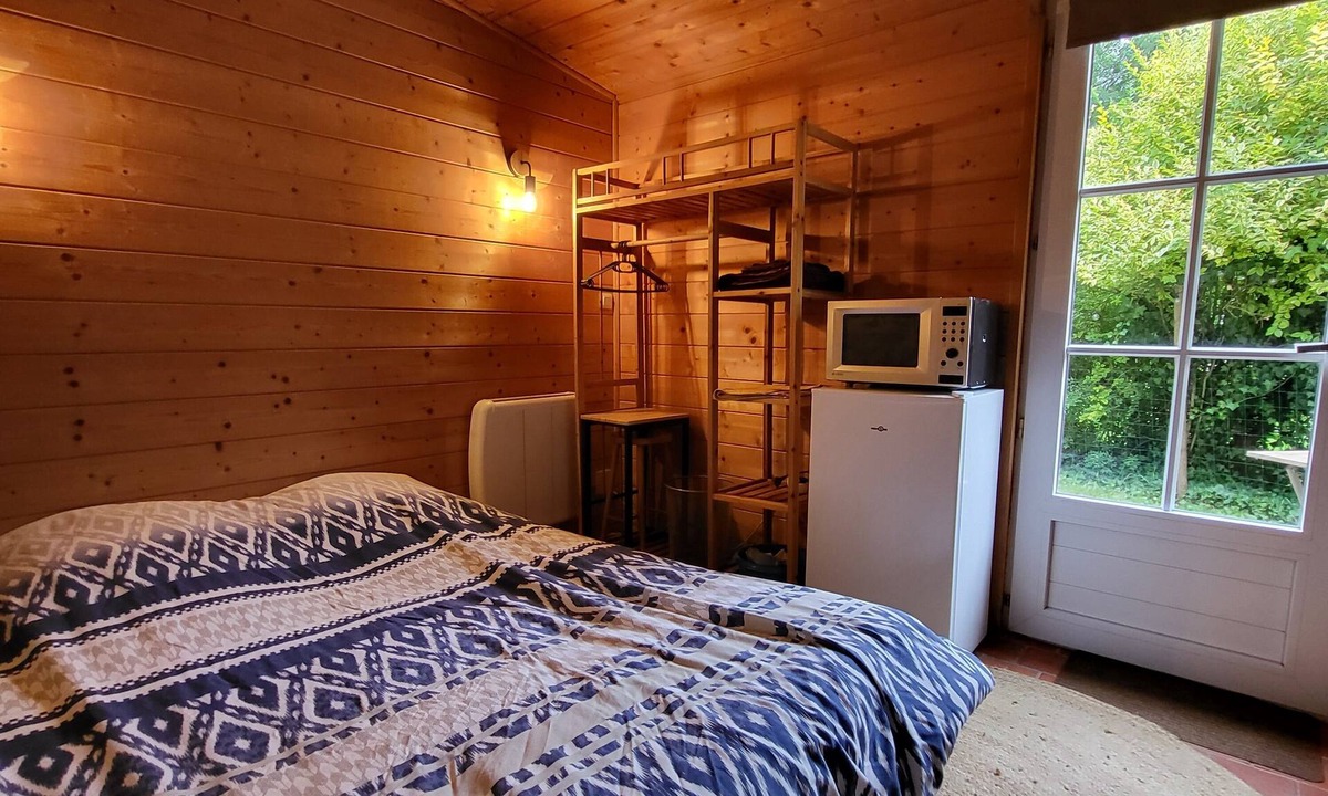 Beaulieu-sous-la-Roche Apartment | La Petite Pièce