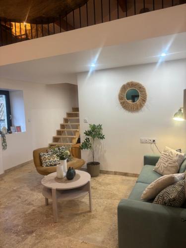 Saint-Andre-de-Cruzieres Apartment | La petite Parenthèse