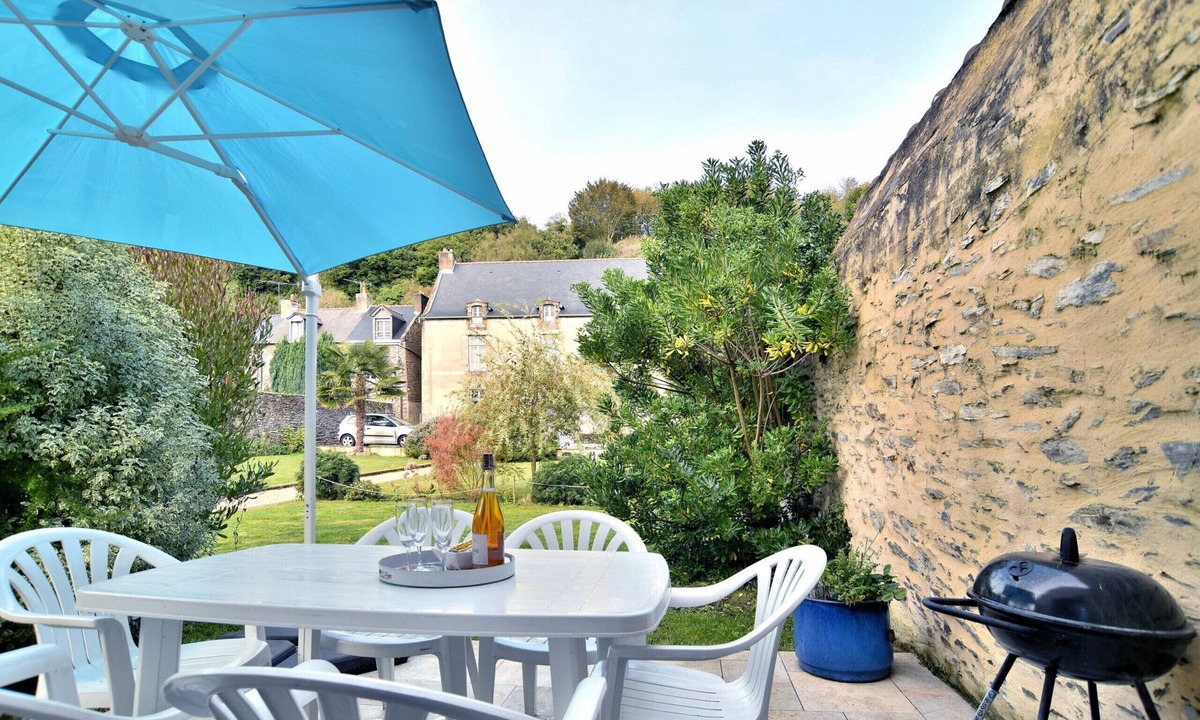 Cancale Ski Chalet | La Petite Émilie