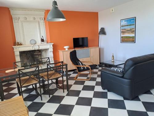 Ozillac House | La Petite Barrière