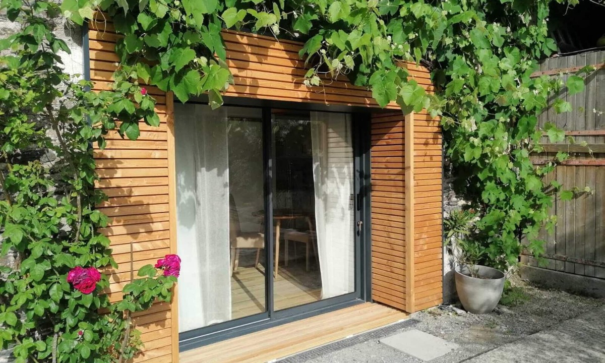 Murs-Erigne Bed & Breakfast | La Petite Boire - chambres d'hôtes