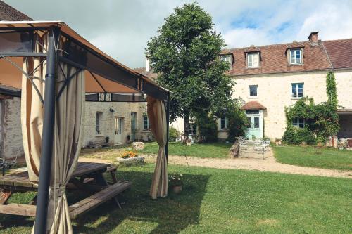 Cherence Bed & Breakfast | La petite Ferme