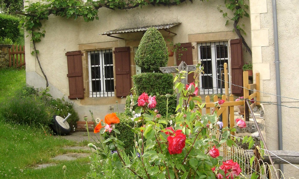 Sainte-Colombe Other | La Petite Ferme de Casimir au Calme Avec Piscine Hors sol Sans Aucun vis à vis